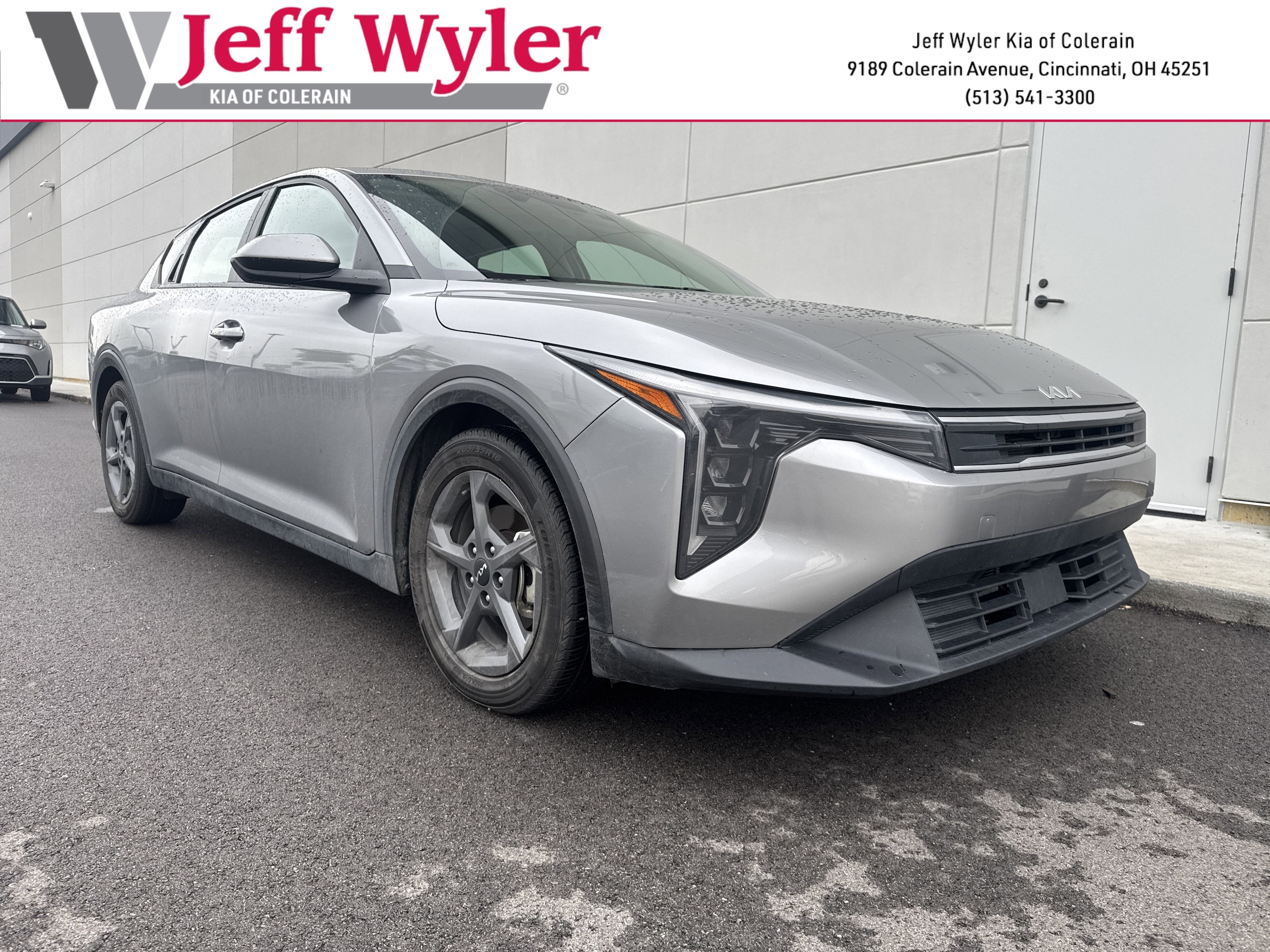 2025 Kia K4 LXS AT's photo