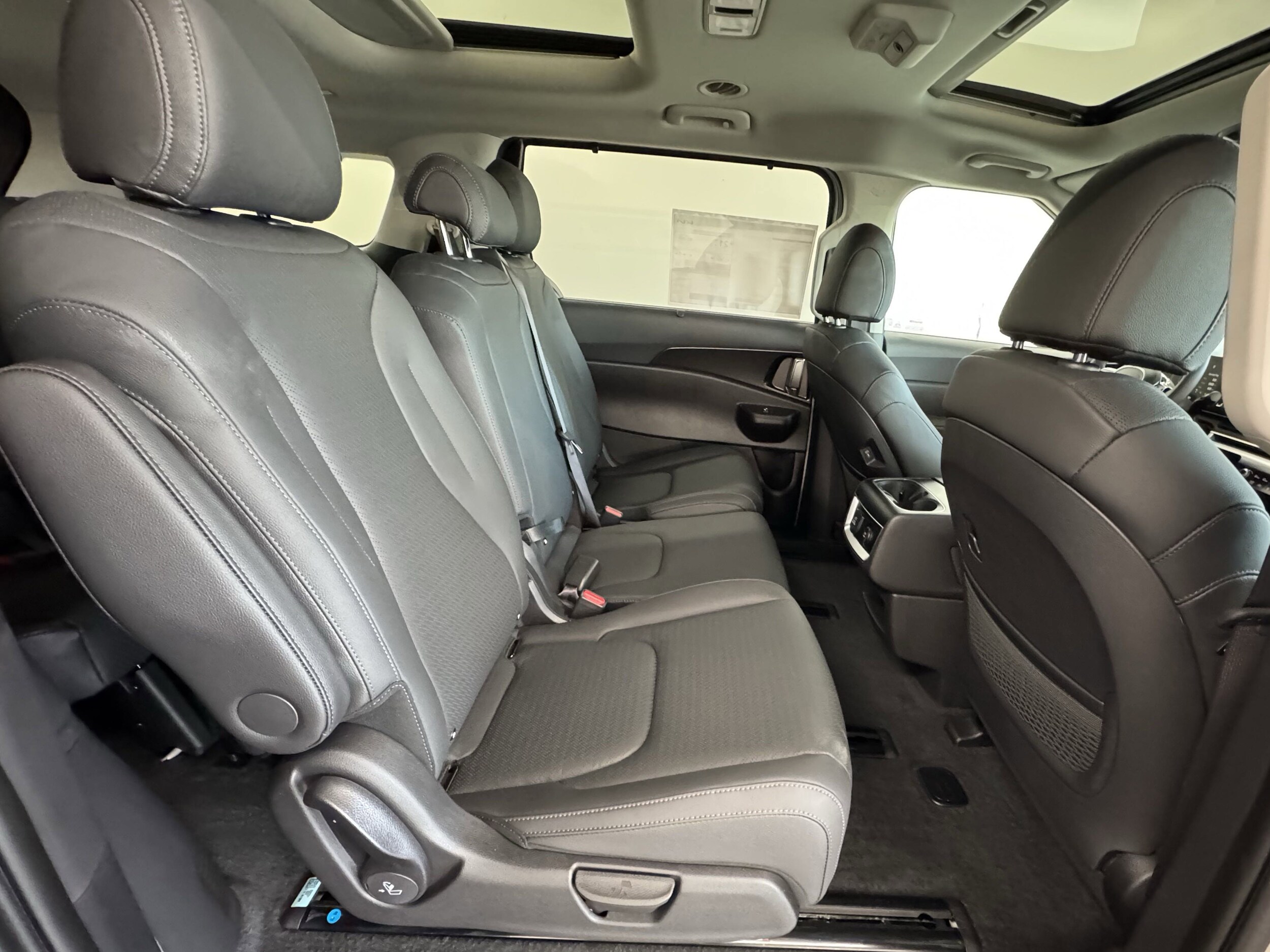 2026 Kia Carnival SX Prestige - Photo 25