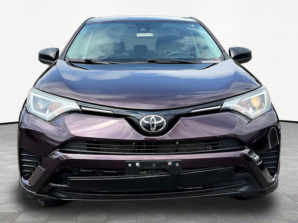 Used 2018 Toyota RAV4 LE SUV
