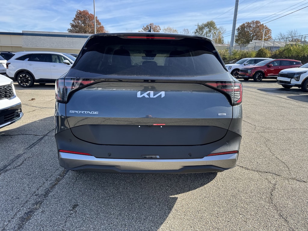 New 2026 Kia Sportage Hybrid LX SUV