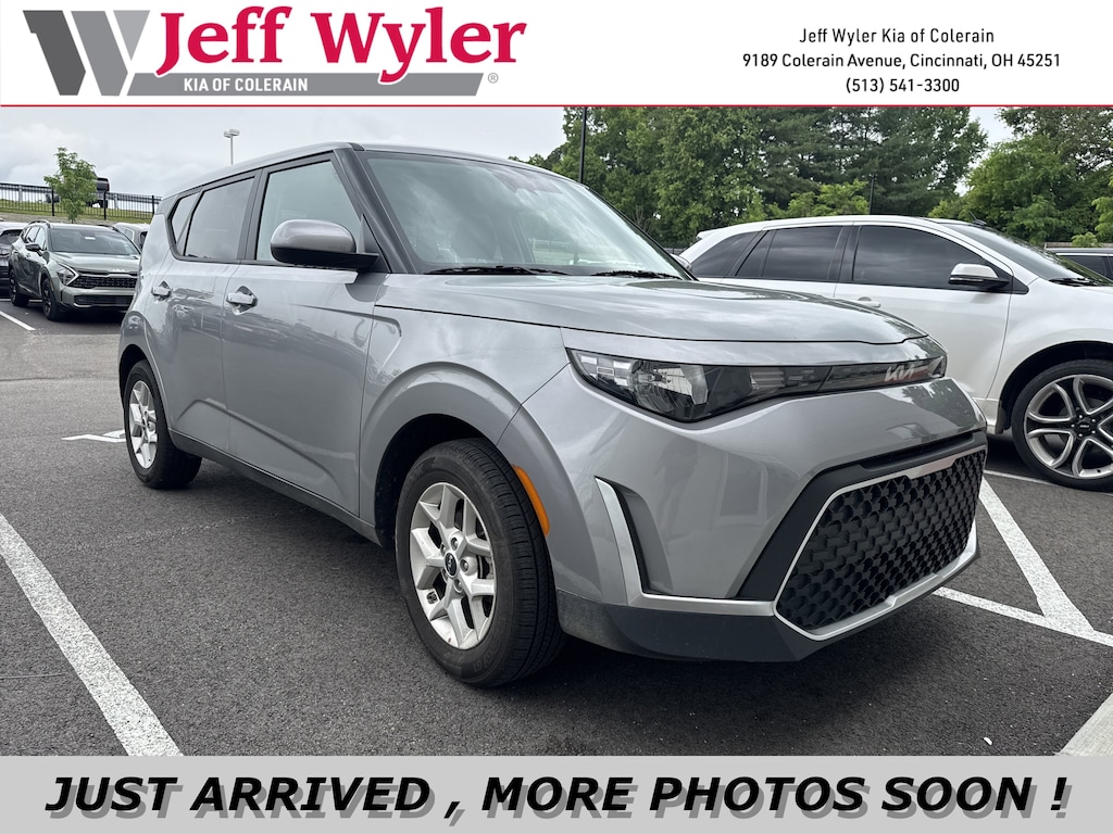 Certified 2025 Kia Soul LX Hatchback
