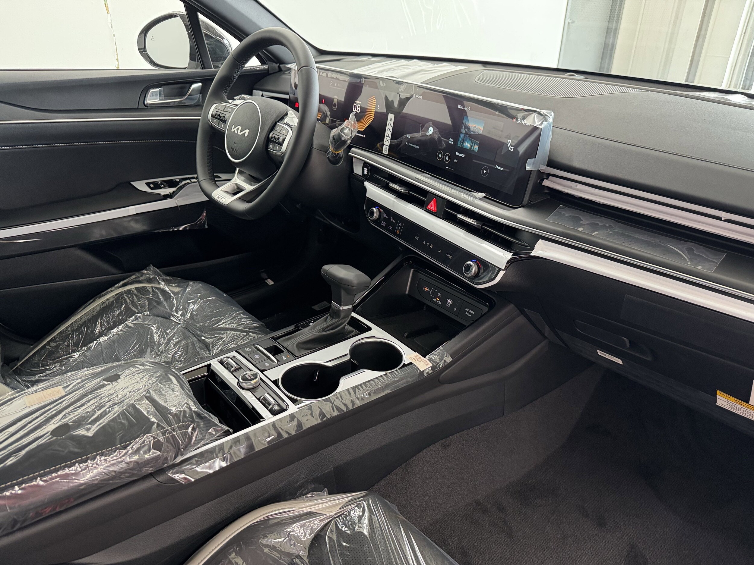 2026 Kia K5 GT-Line photo 4