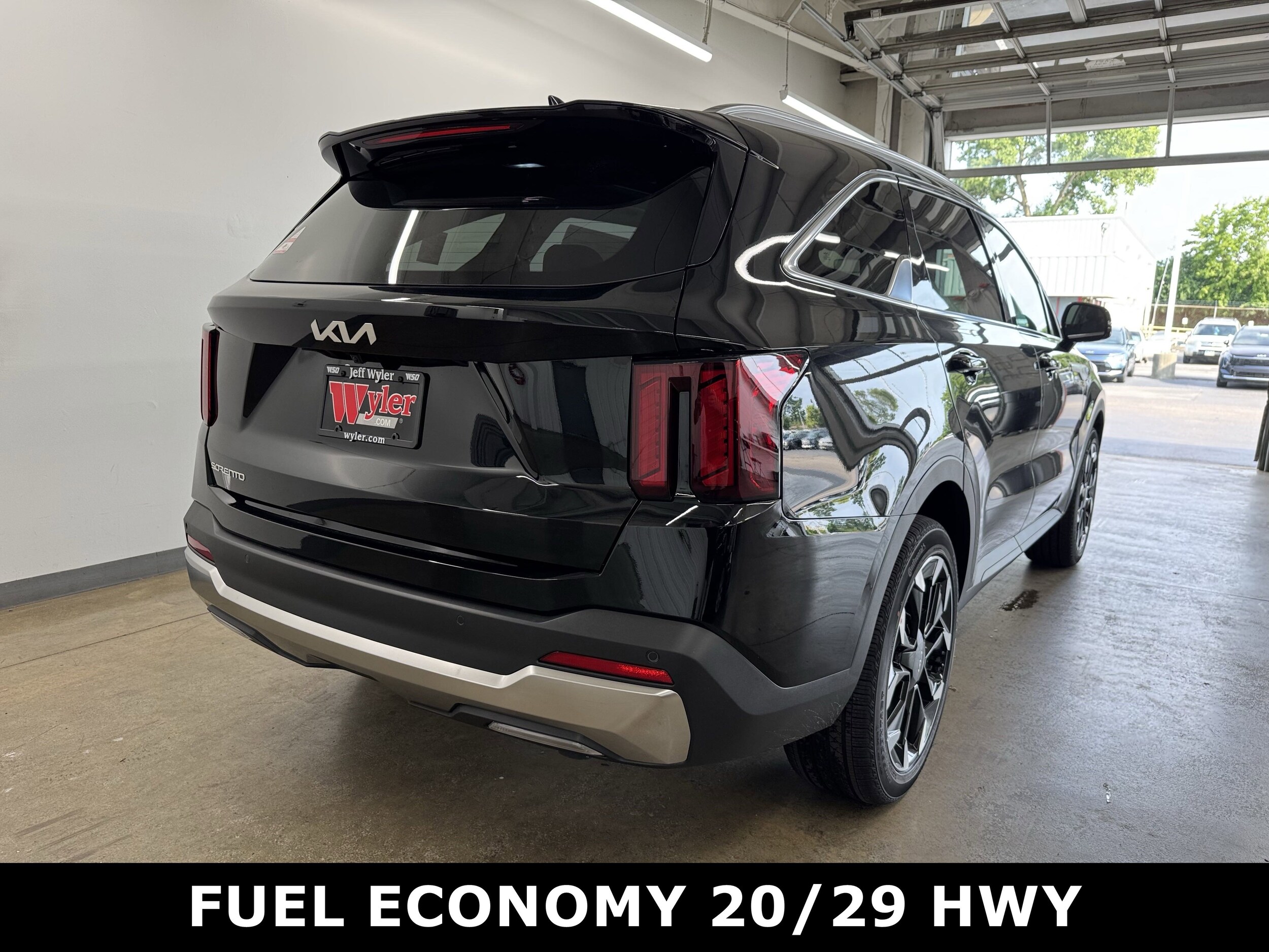 2025 Kia Sorento EX photo 3