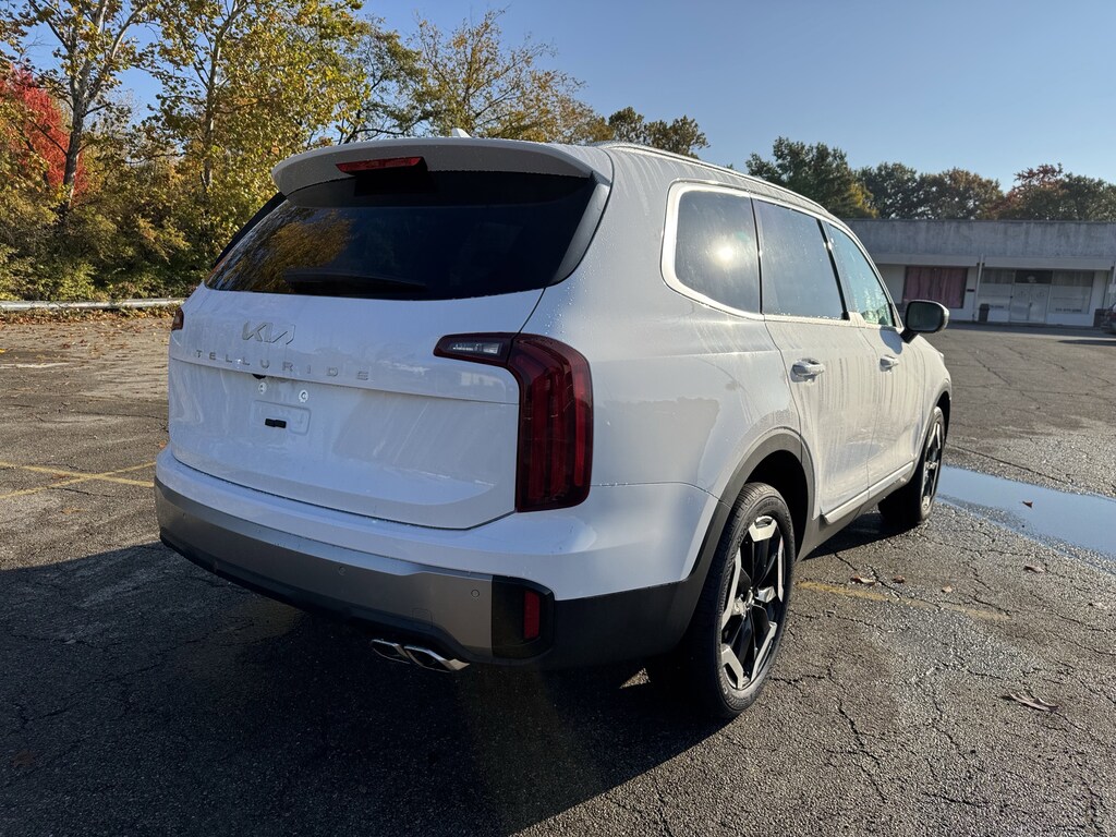 New 2025 Kia Telluride S SUV