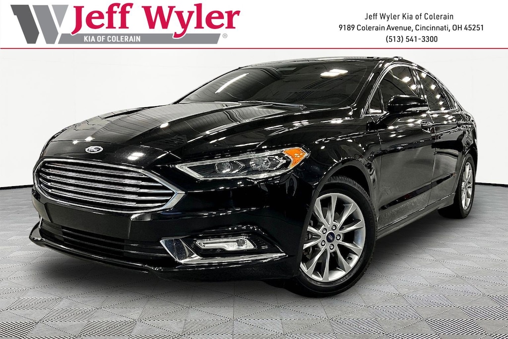 Used 2017 Ford Fusion SE Sedan