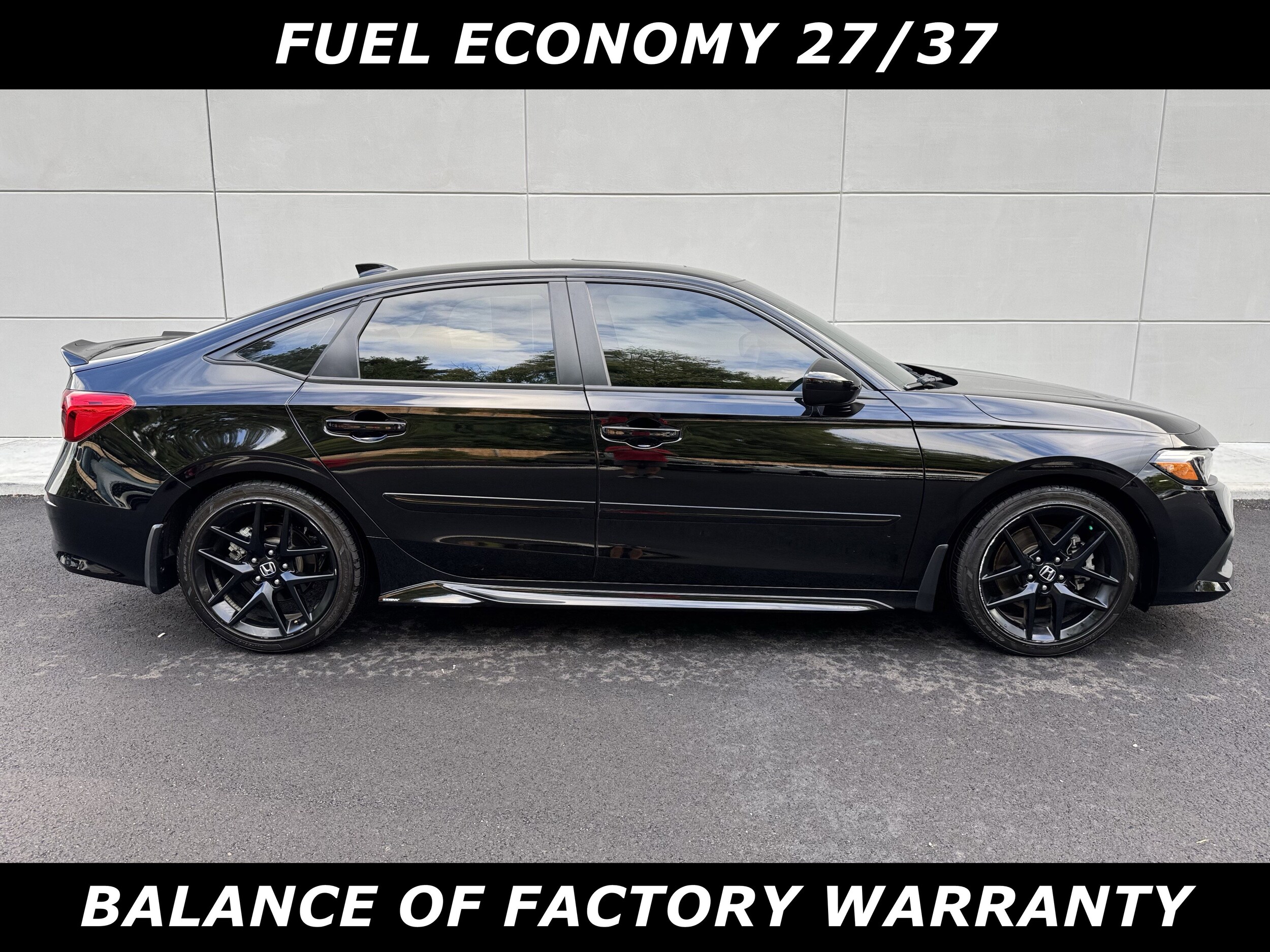 2022 Honda Civic Si photo 2