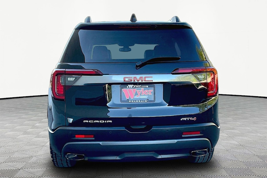Used 2022 GMC Acadia AT4 SUV