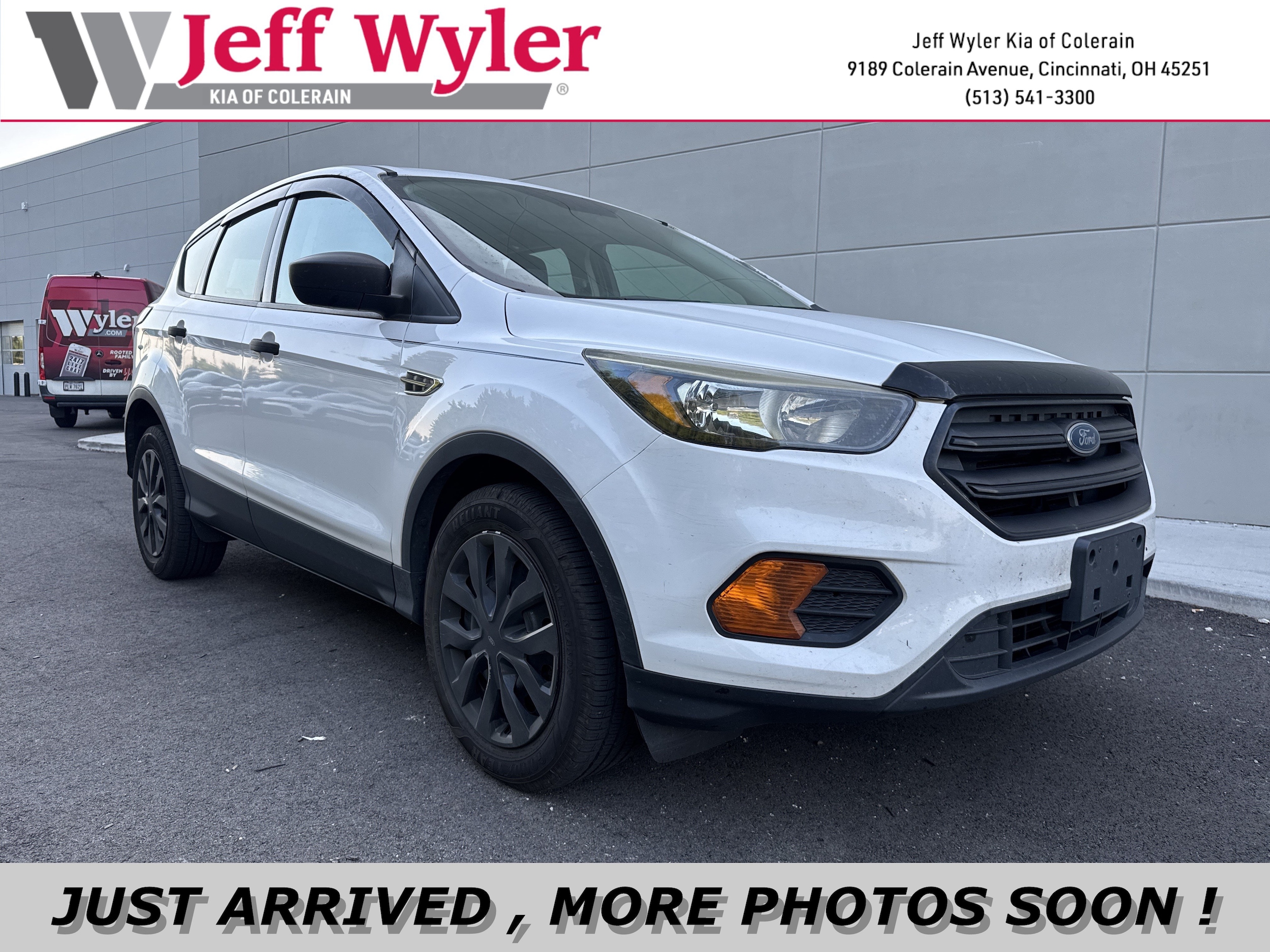 2018 Ford Escape S's photo