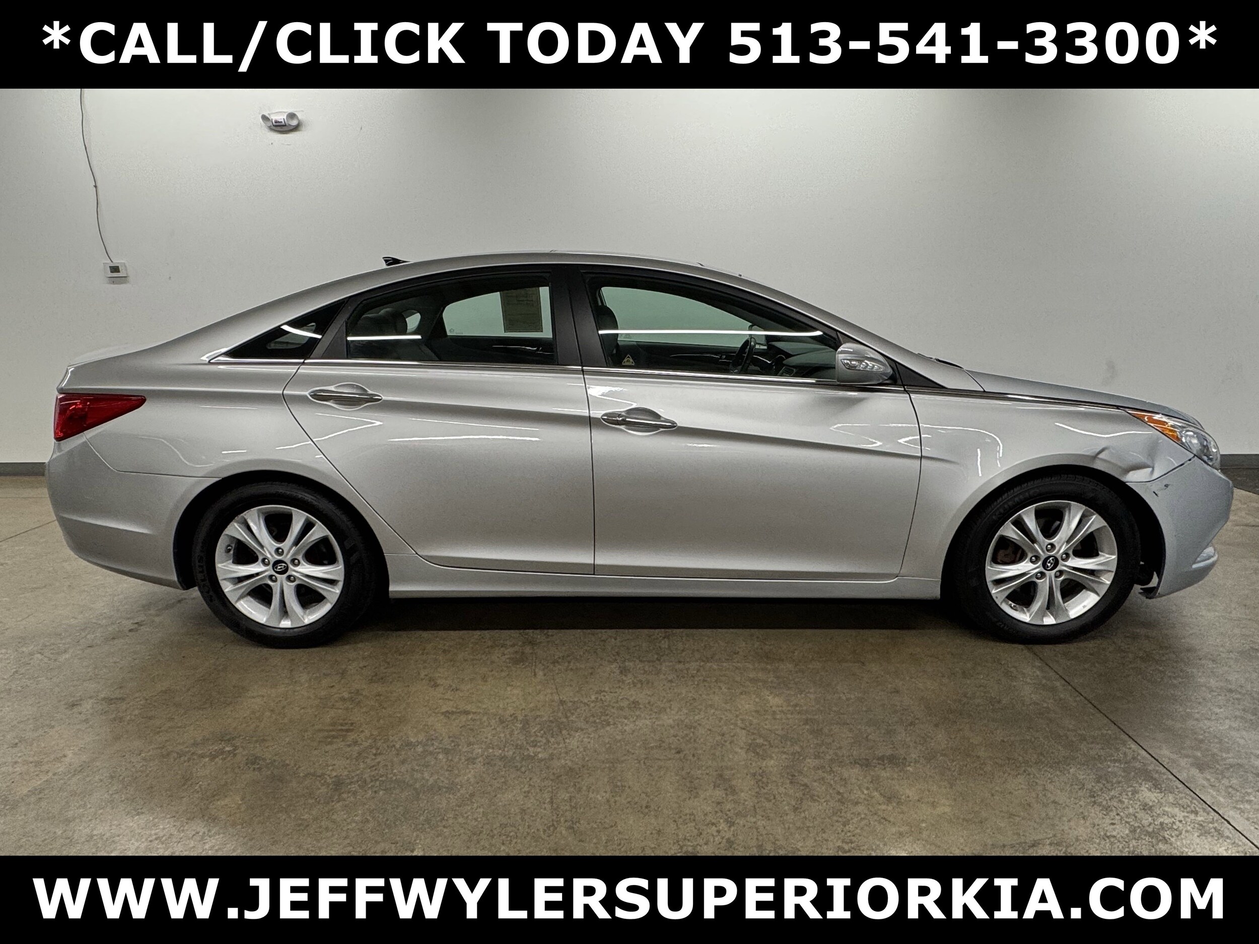2012 Hyundai Sonata Limited photo 2