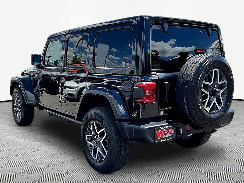 Used 2025 Jeep Wrangler Sahara SUV