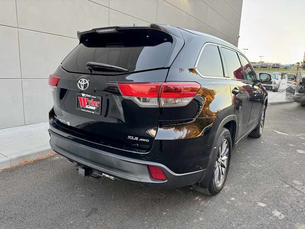 Used 2019 Toyota Highlander XLE V6 SUV