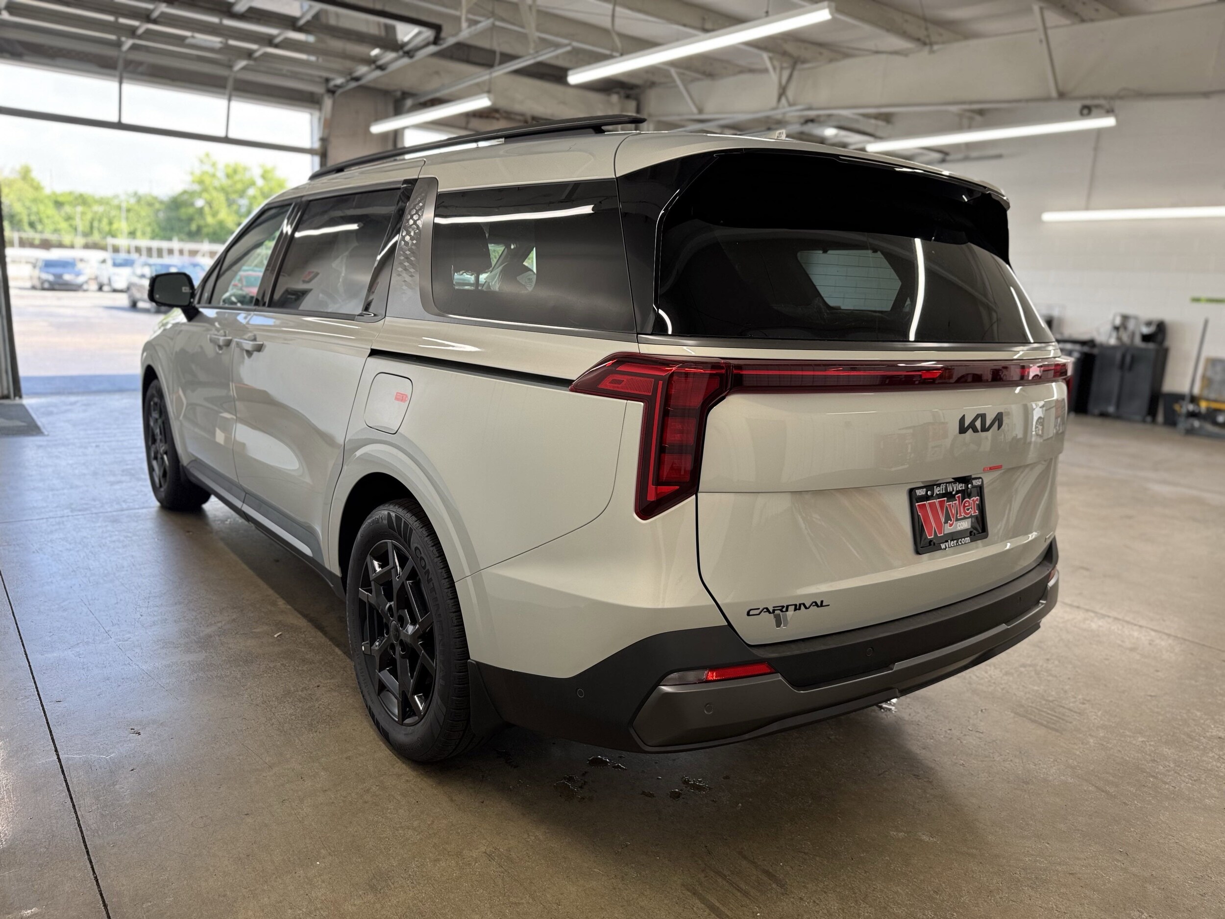 2026 Kia Carnival SX Prestige - Photo 5