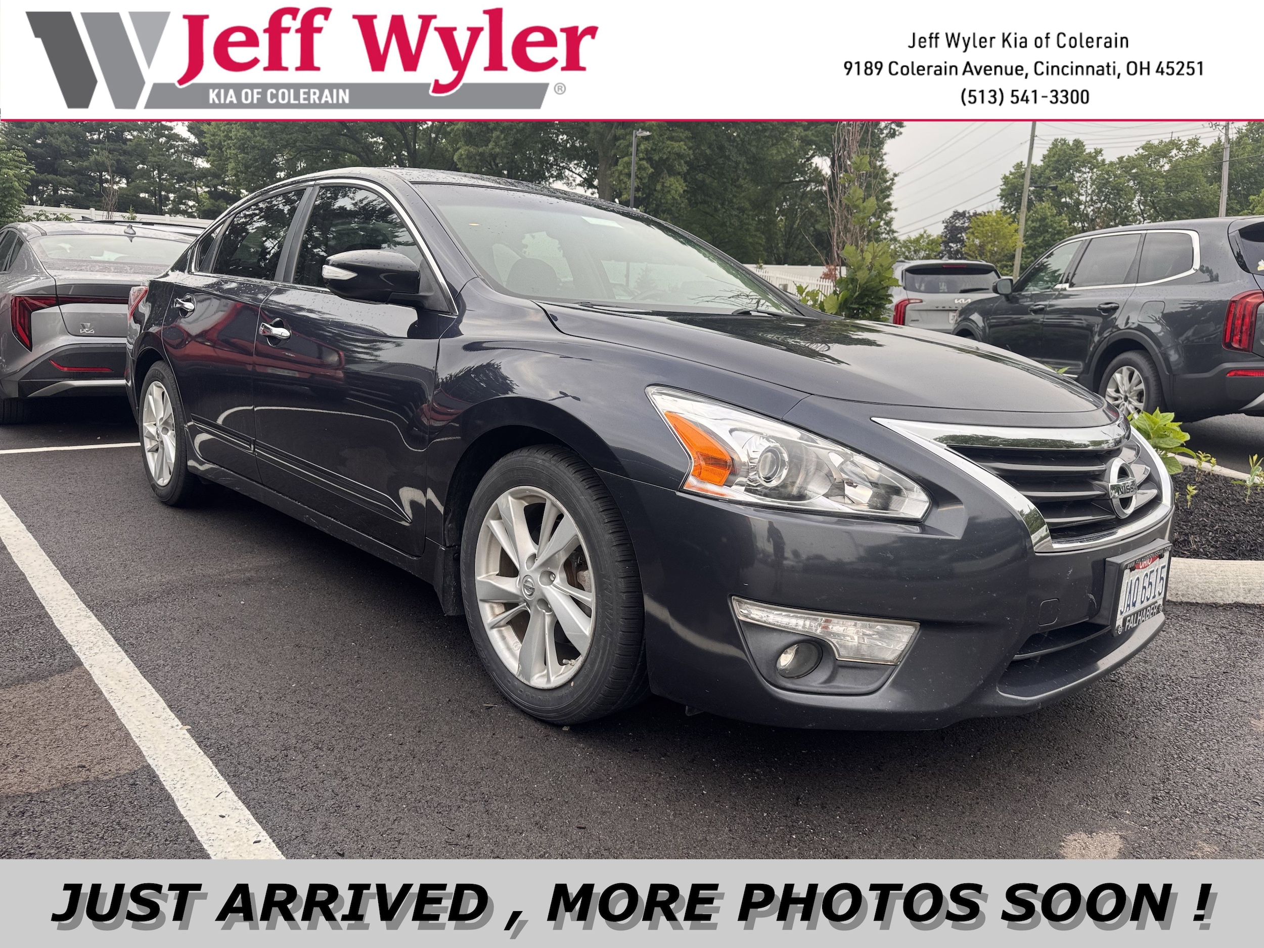 2013 Nissan Altima's photo