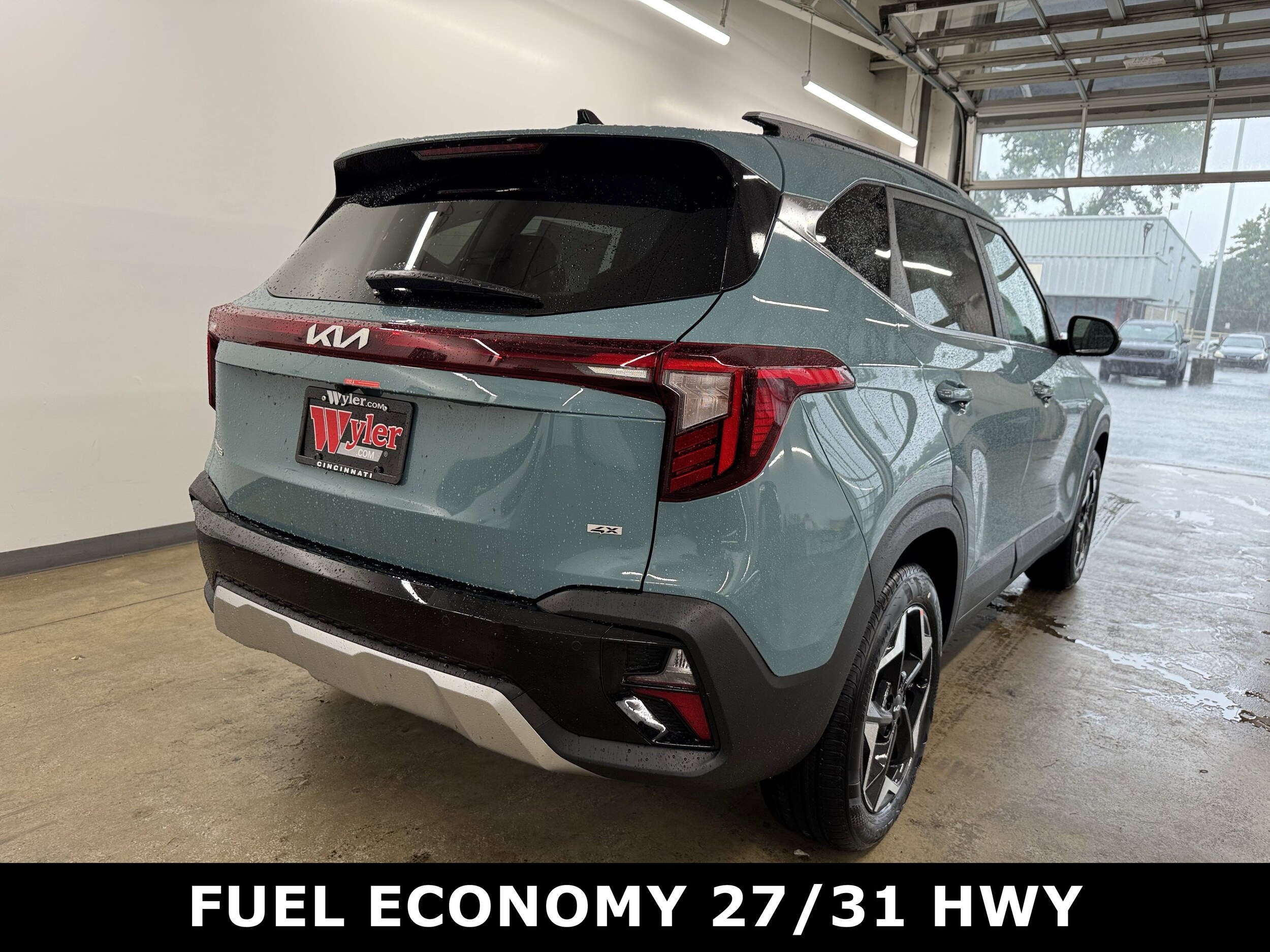 2026 Kia Seltos EX photo 2