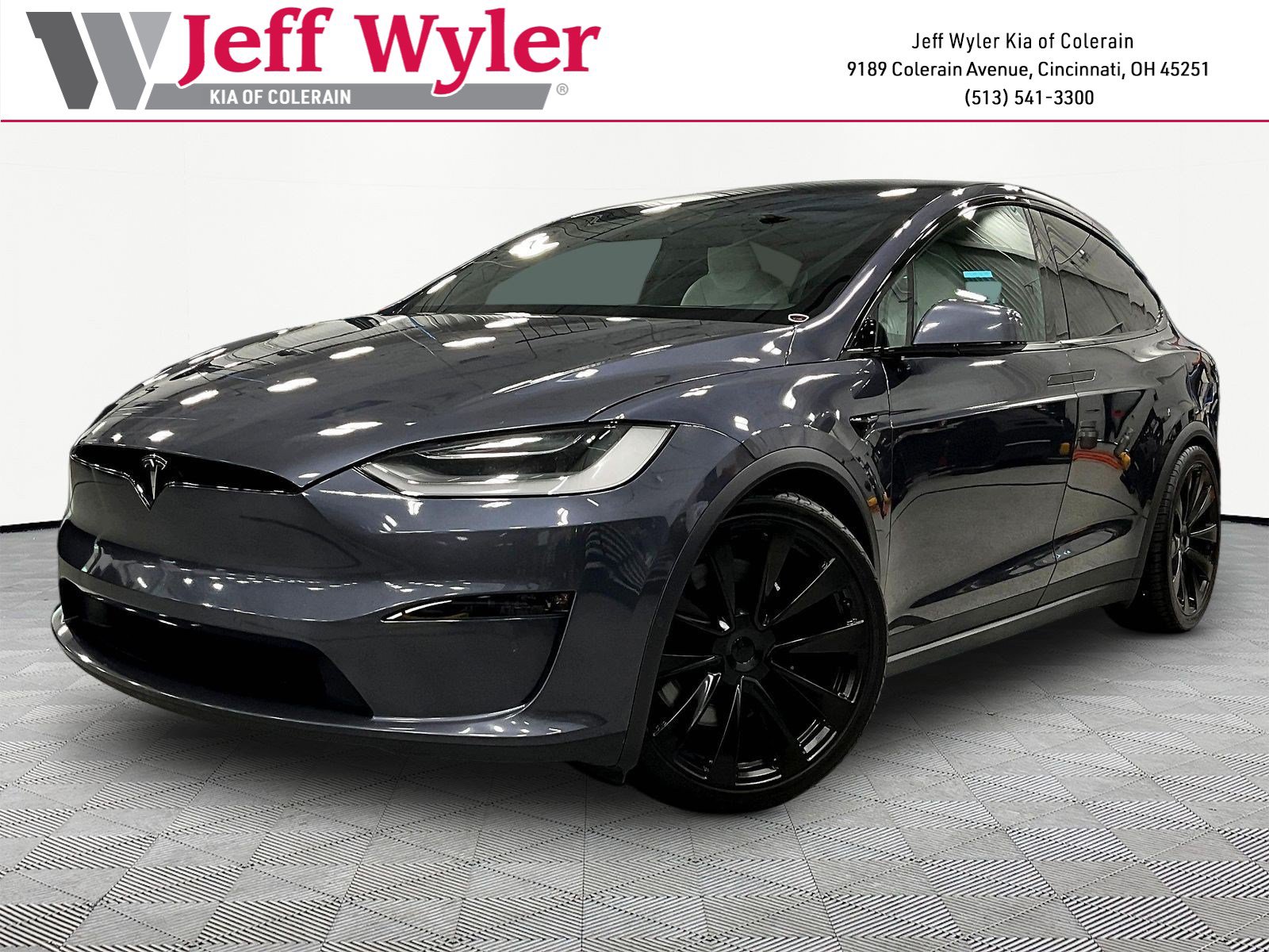 2023 Tesla Model X Long Range's photo