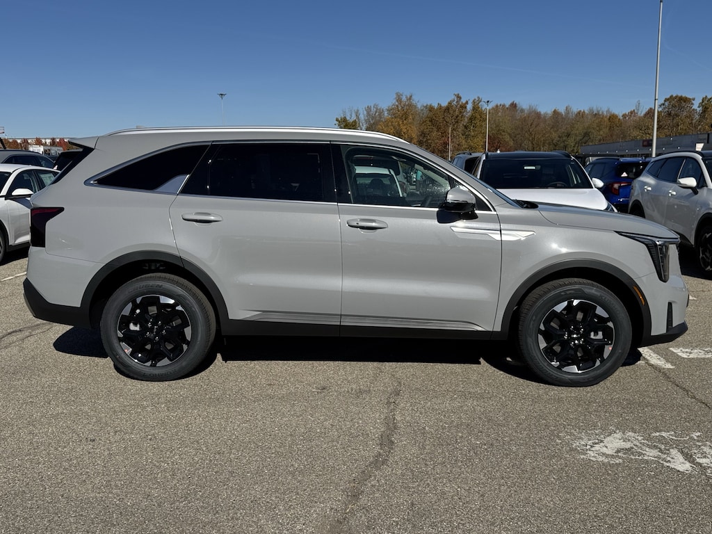 New 2026 Kia Sorento S SUV