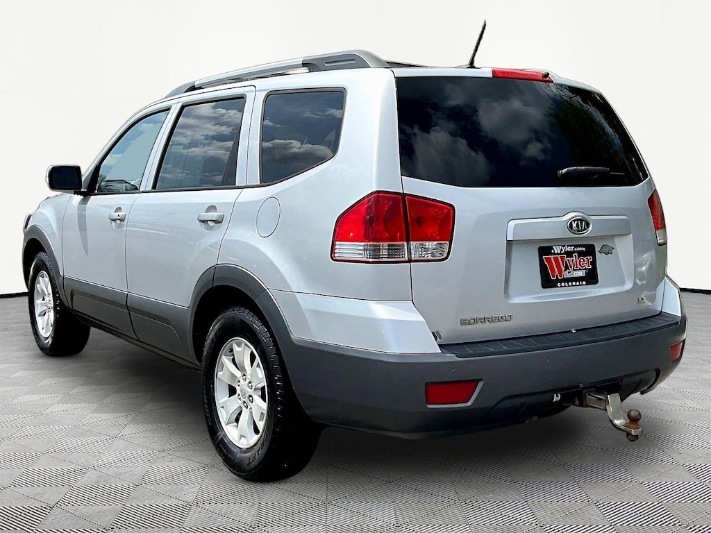 Used 2009 Kia Borrego LX V6 SUV
