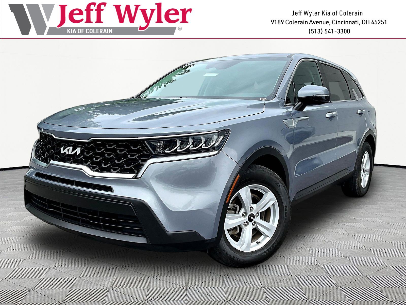 2023 Kia Sorento LX AT's photo