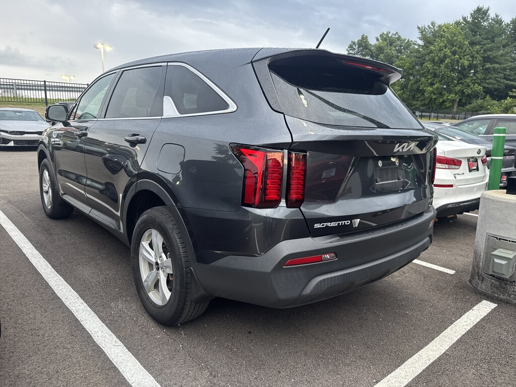 Used 2023 Kia Sorento LX SUV
