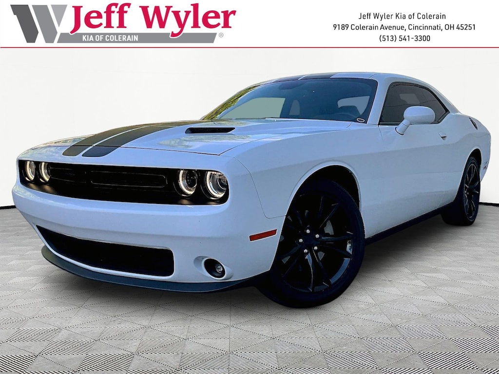 Used 2016 Dodge Challenger SXT Coupe