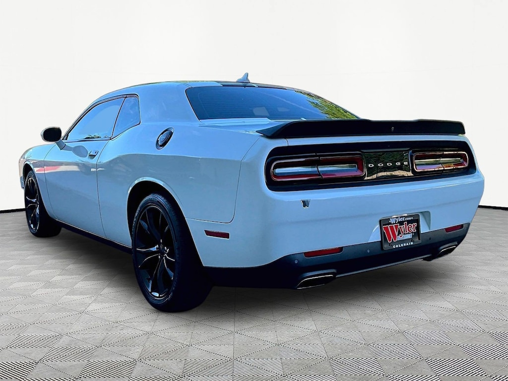 Used 2016 Dodge Challenger SXT Coupe