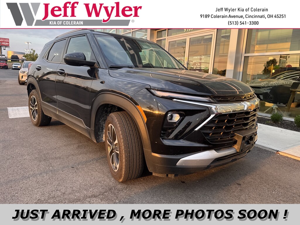 Used 2025 Chevrolet Trailblazer LT SUV