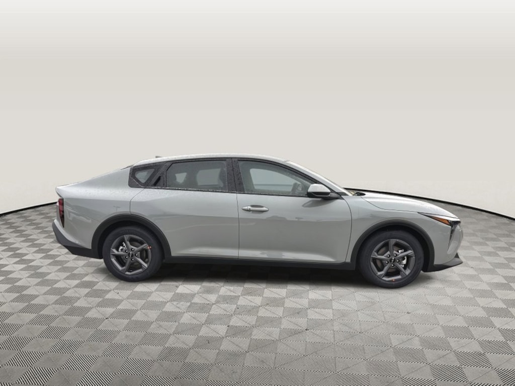 New 2026 Kia K4 LXS Sedan