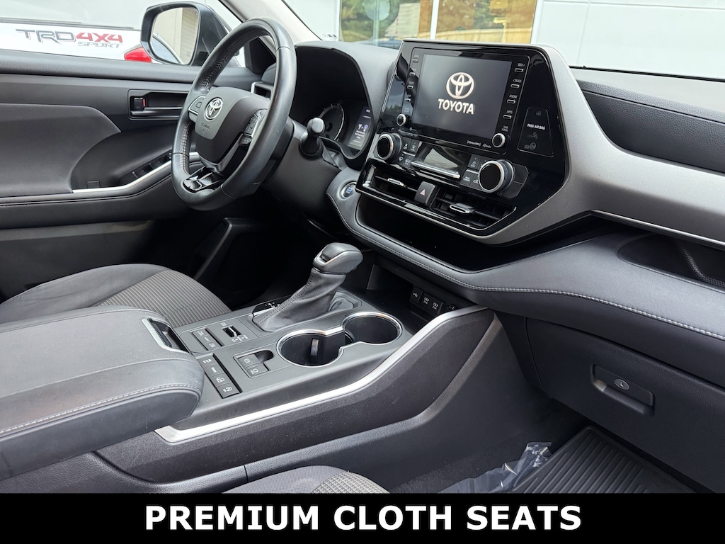 Used 2021 Toyota Highlander LE SUV