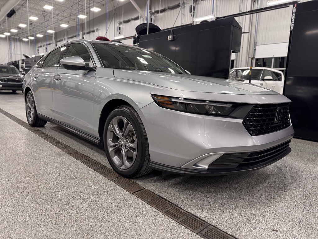 Used 2024 Honda Accord EX Sedan