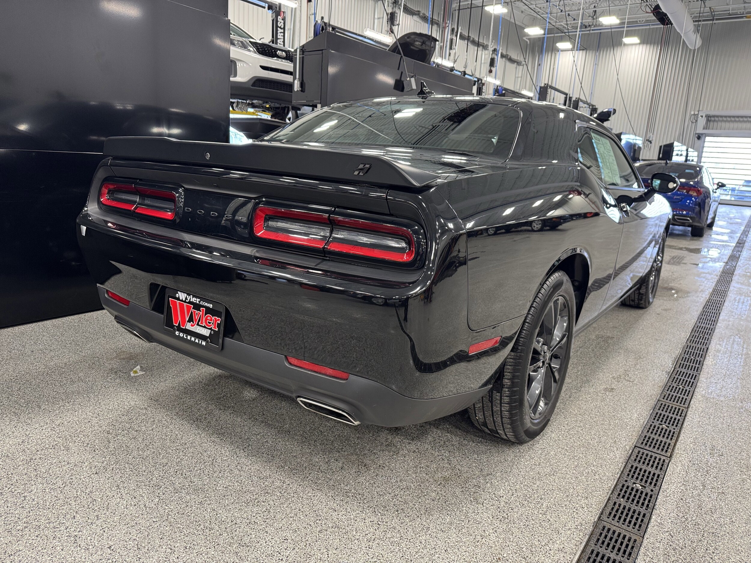 2021 Dodge Challenger SXT photo 3