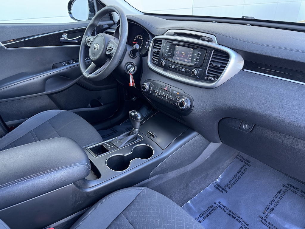 Used 2017 Kia Sorento 2.4L LX SUV