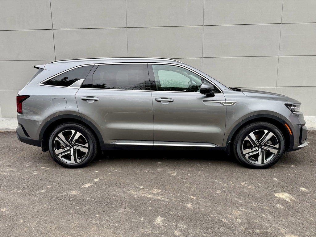 Certified 2023 Kia Sorento Plug-In Hybrid SX Prestige SUV