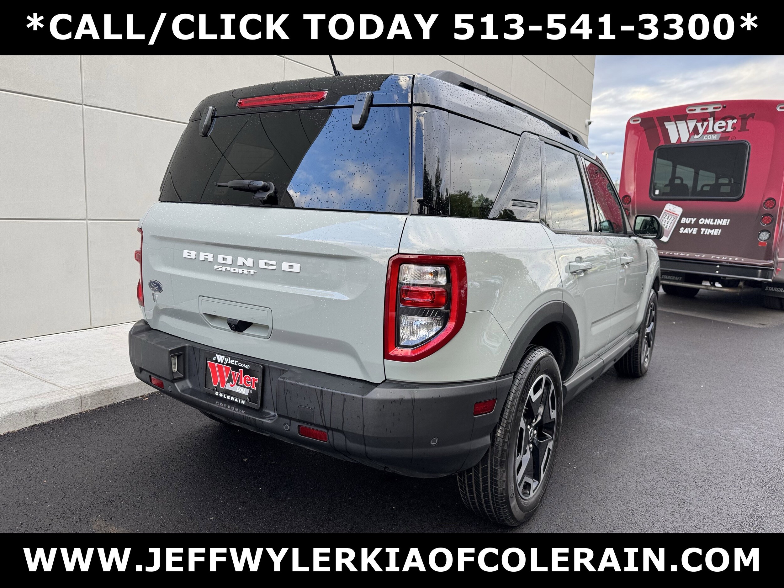 2022 Ford Bronco Sport Outer Banks photo 3
