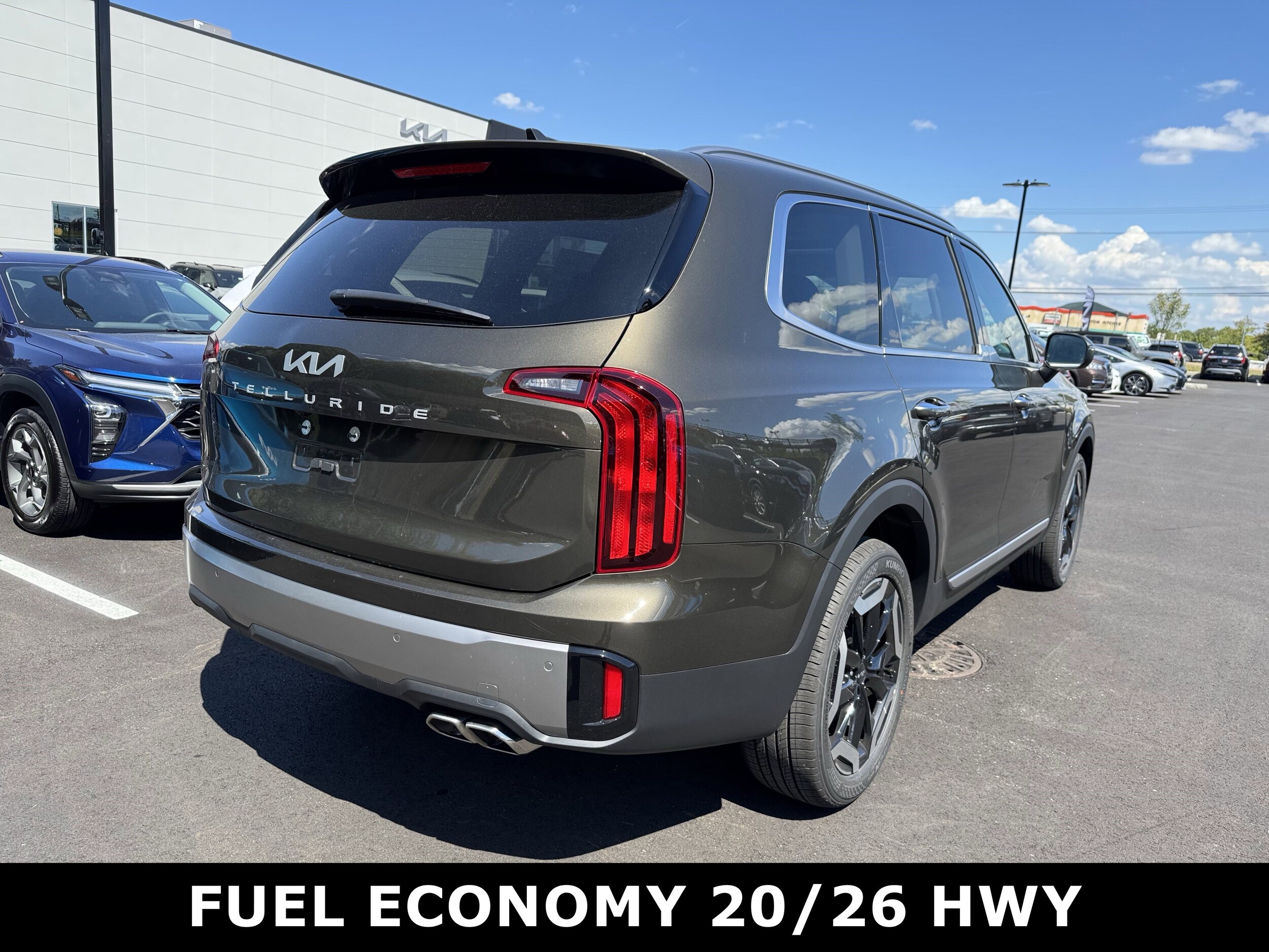 2025 Kia Telluride S photo 2