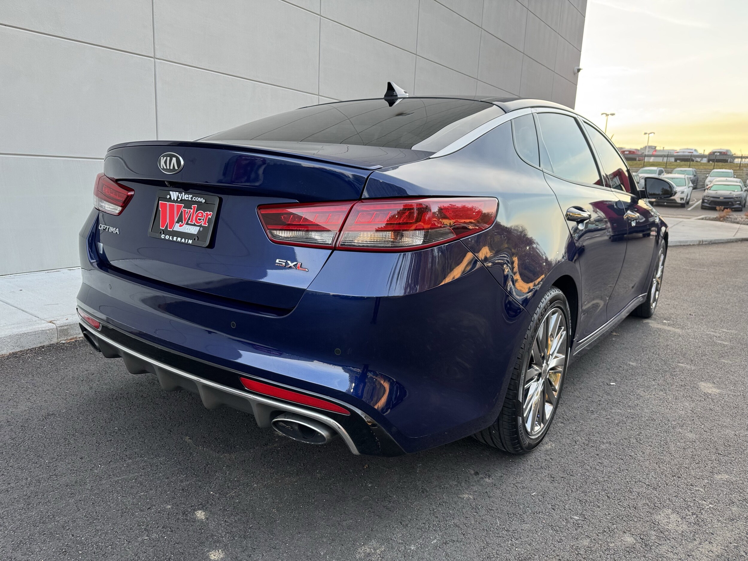 2018 Kia Optima SX Turbo photo 3