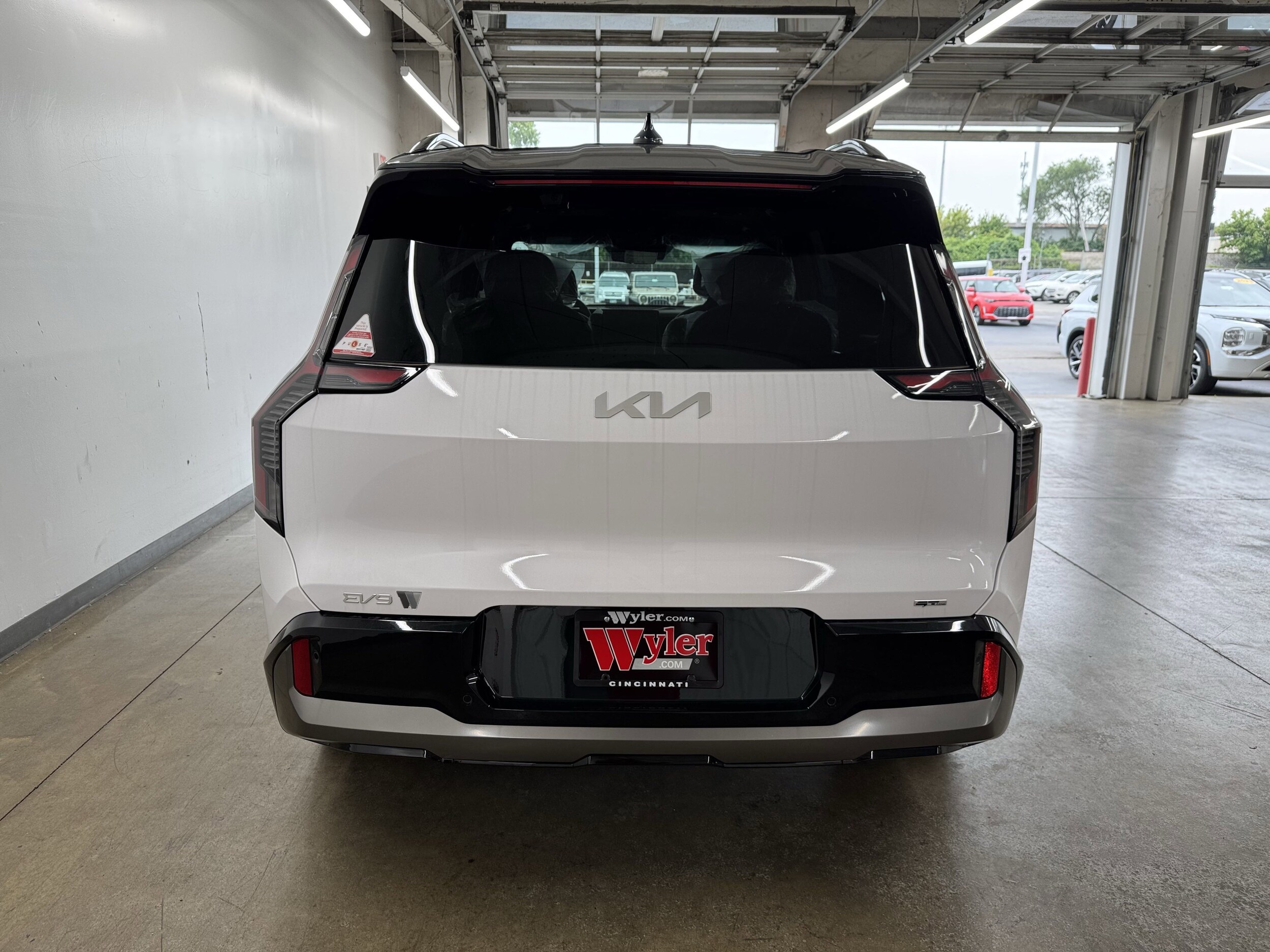 2026 Kia EV9 GT-Line photo 3