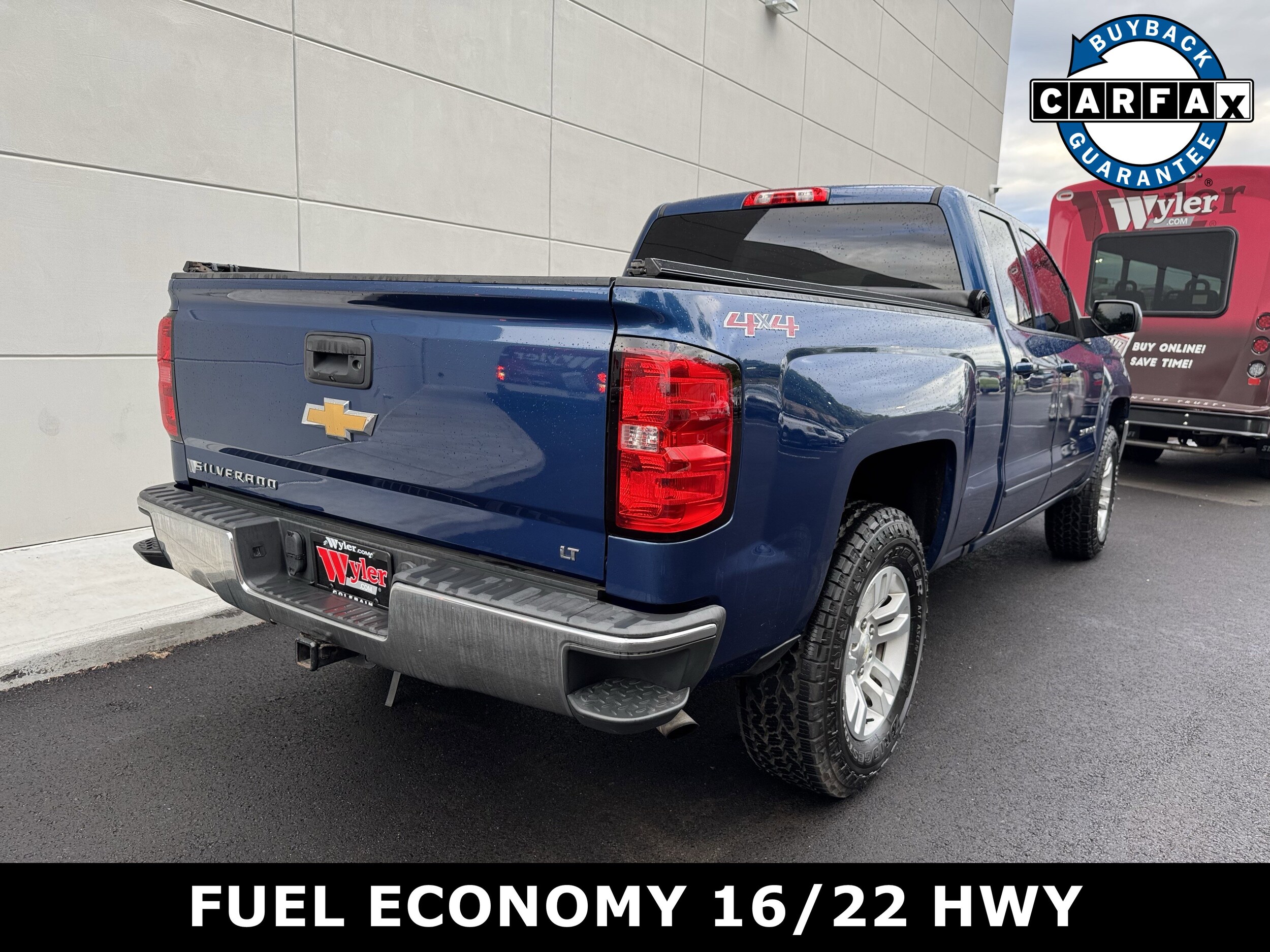 2016 Chevrolet Silverado 1500 LT photo 3