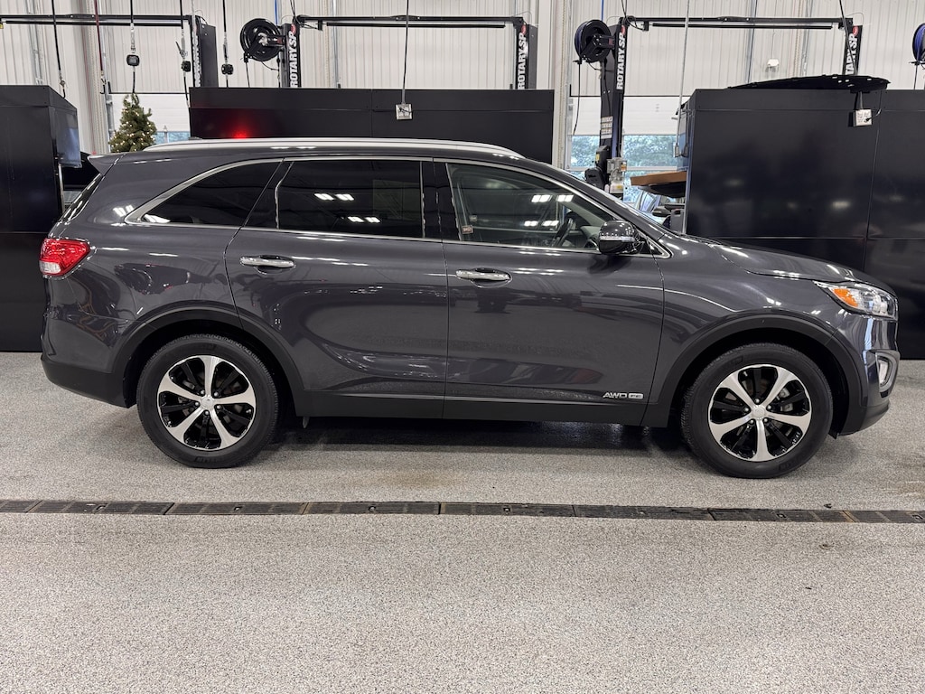 Used 2016 Kia Sorento 3.3L EX AWD SUV