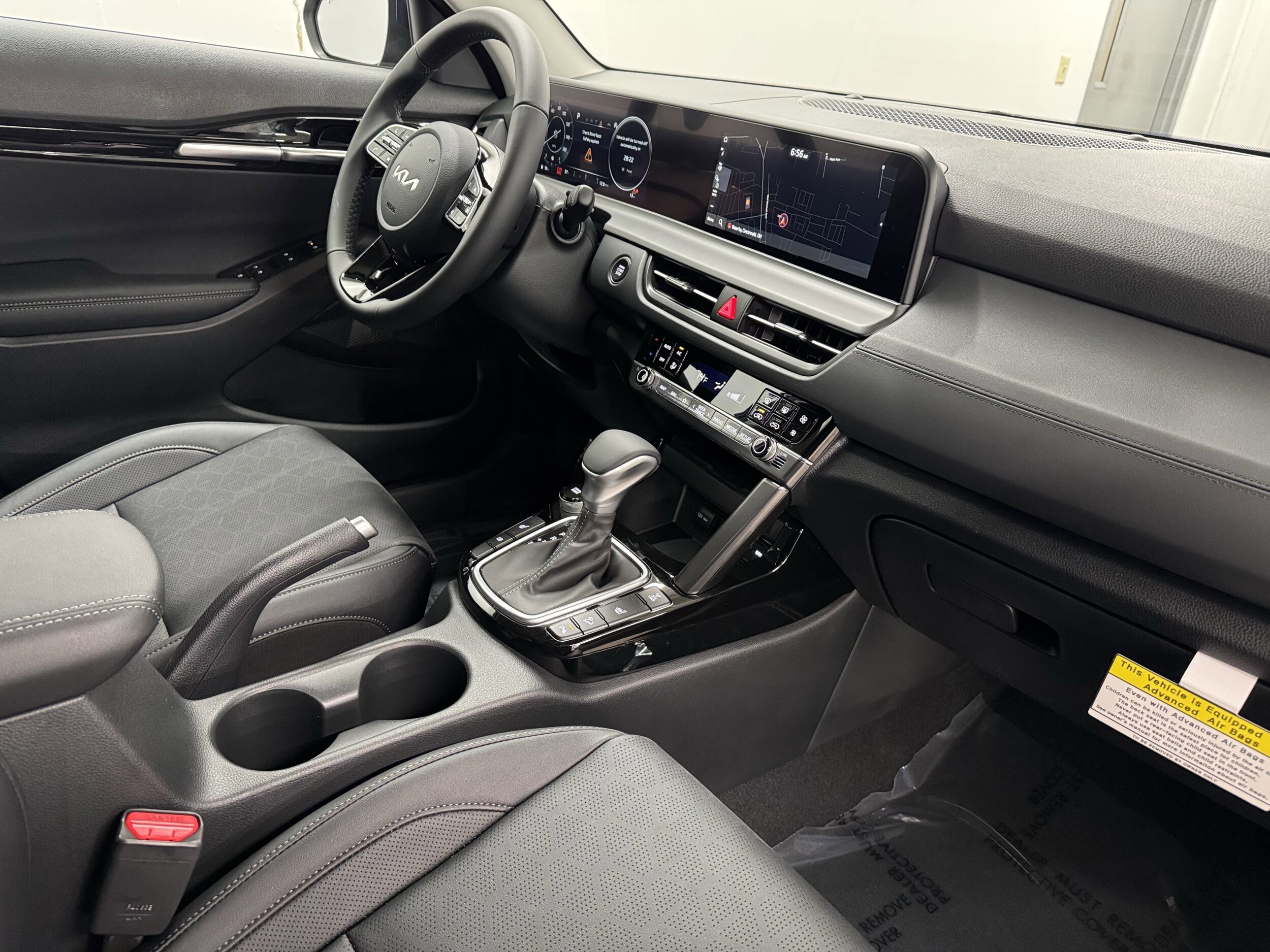2025 Kia Seltos EX photo 4