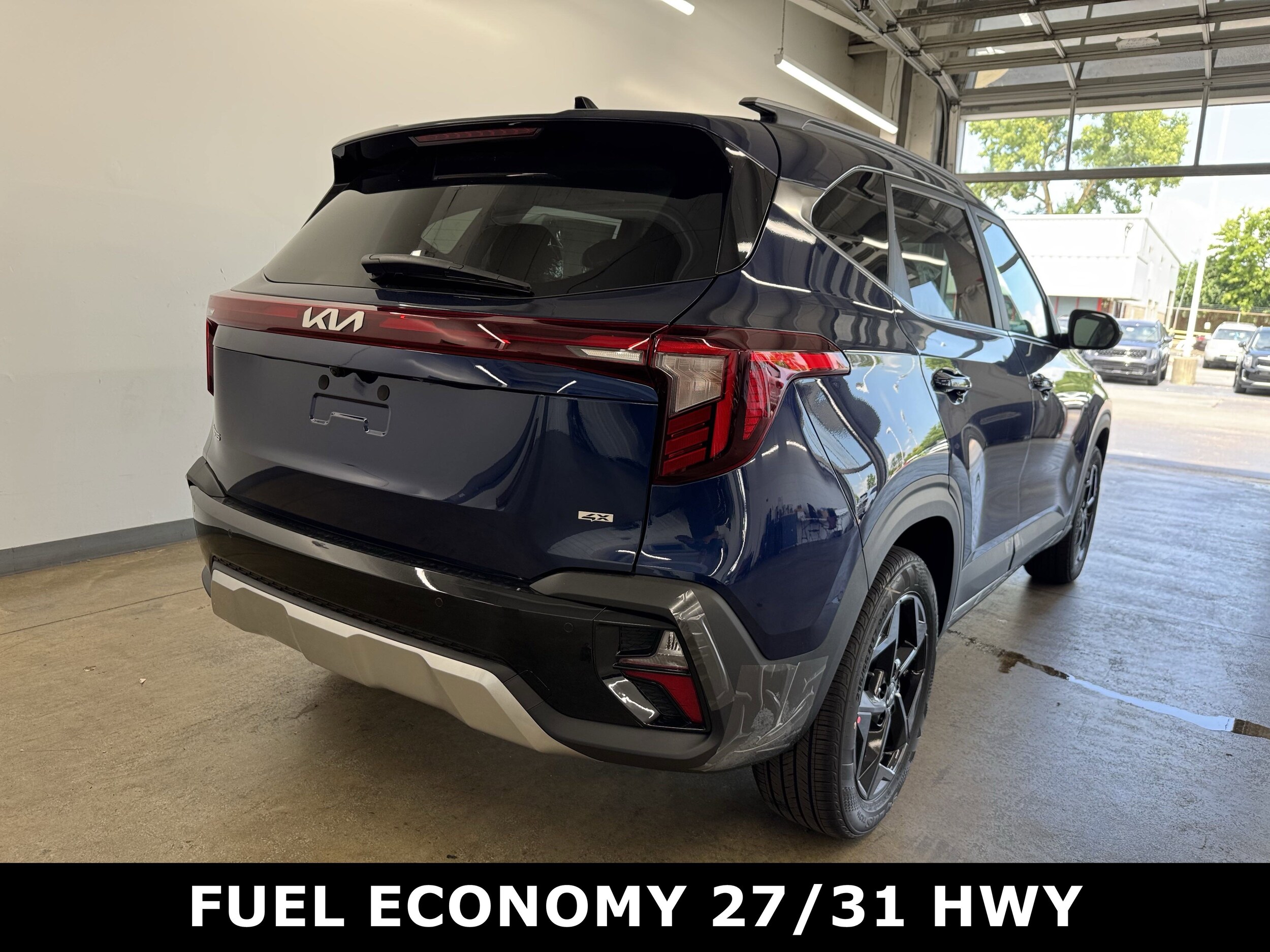 2026 Kia Seltos EX photo 3