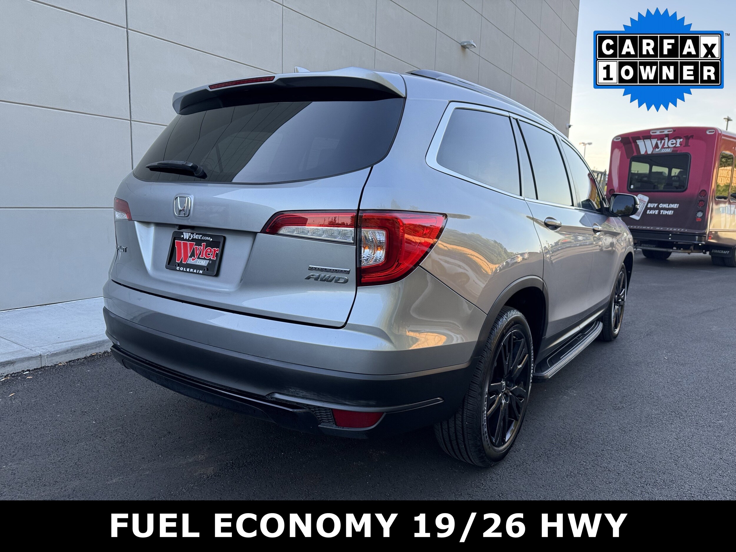 2021 Honda Pilot Special Edition photo 3