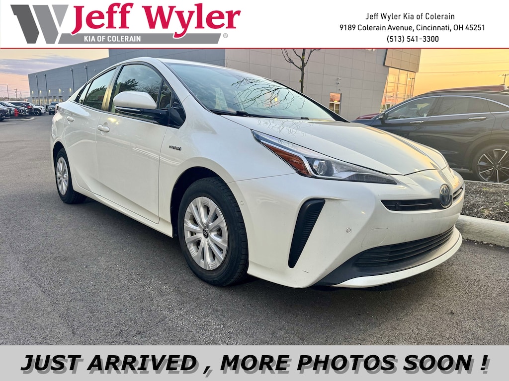 Used 2020 Toyota Prius LE Hatchback
