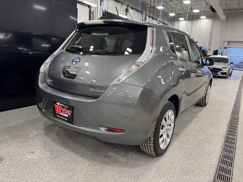 Used 2017 Nissan LEAF S Hatchback