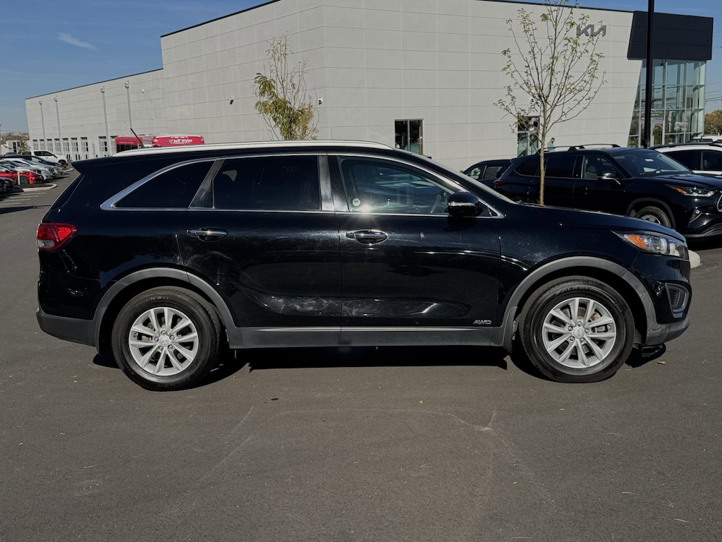 Used 2017 Kia Sorento 2.4L LX SUV