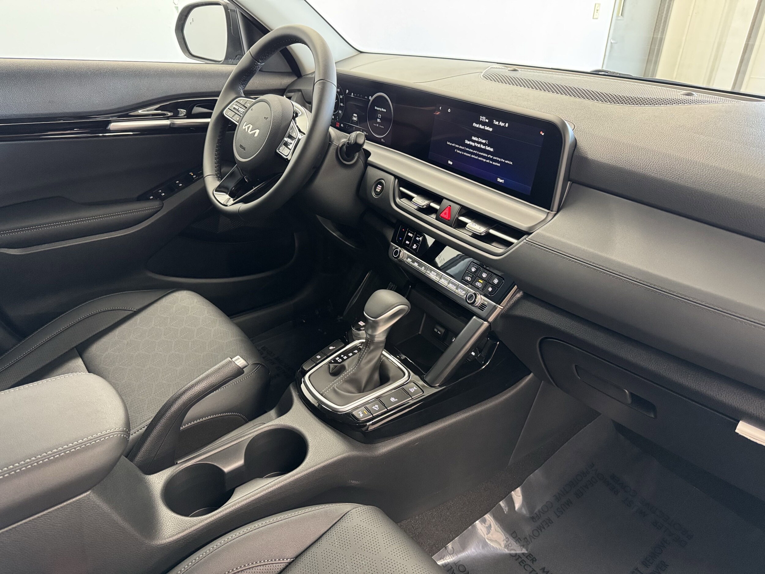 2025 Kia Seltos EX photo 4