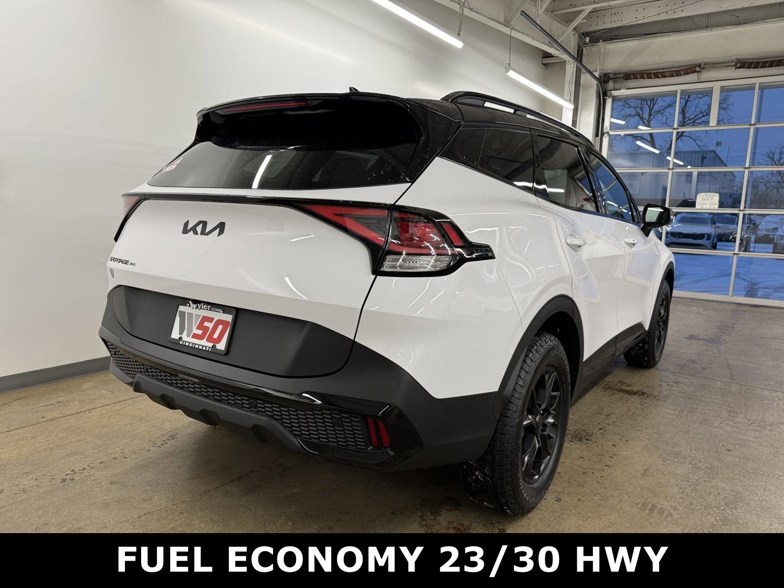 2025 Kia Sportage X-Pro photo 2