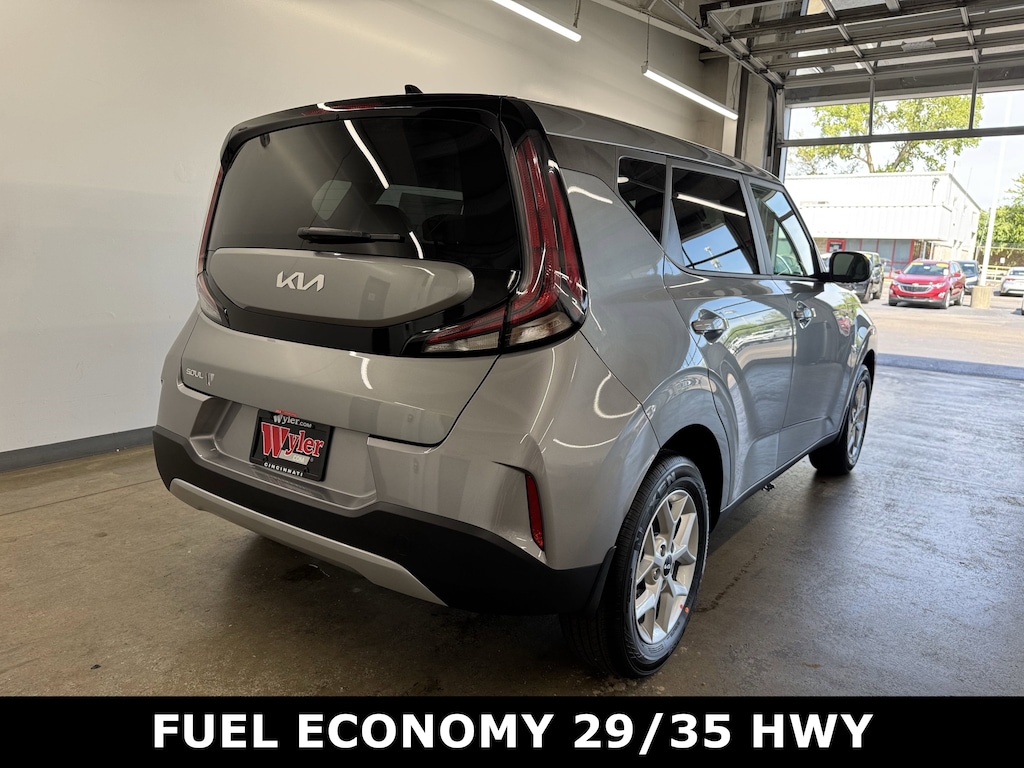 New 2025 Kia Soul LX Hatchback