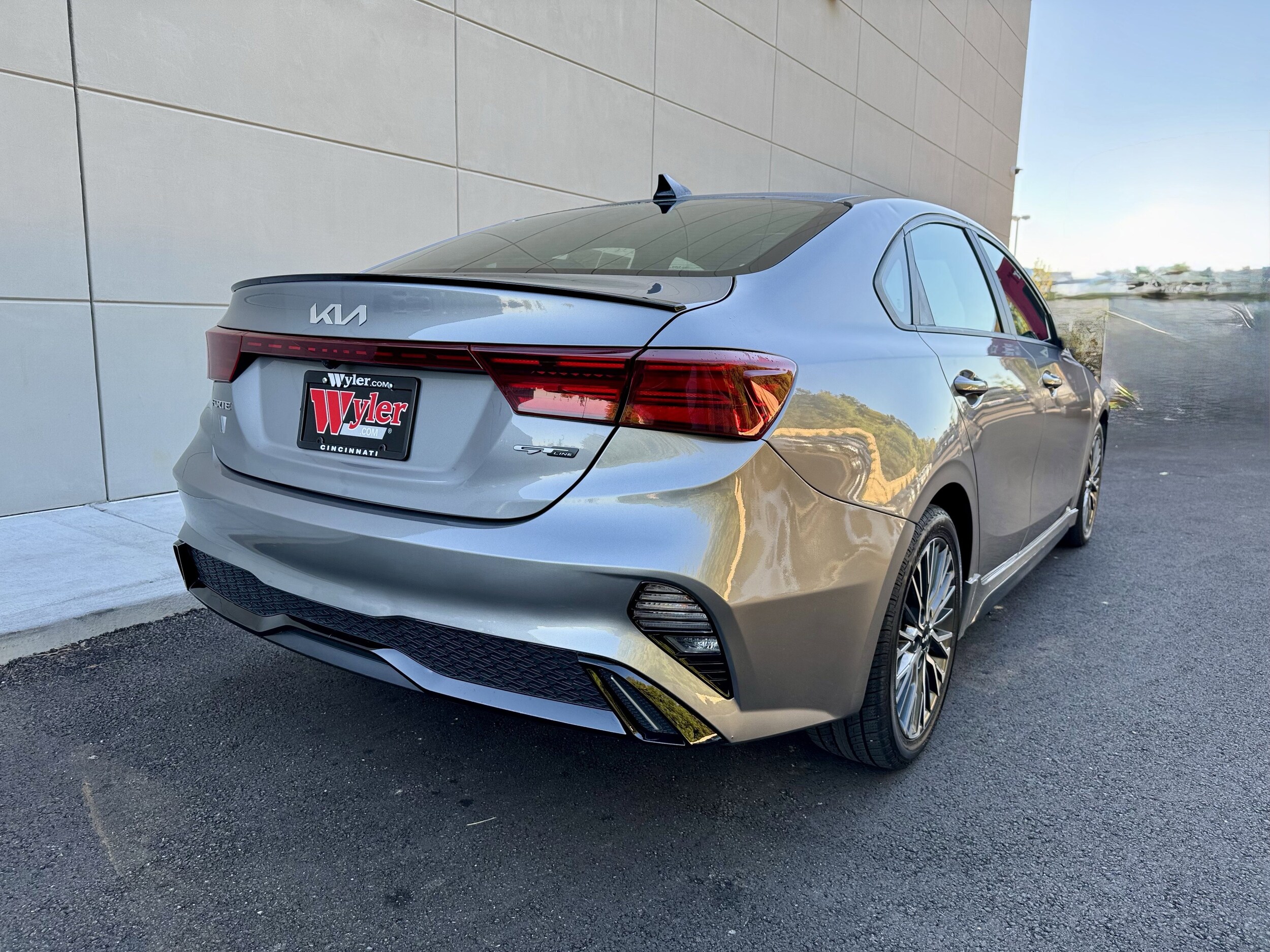 2023 Kia Forte GT-Line photo 3