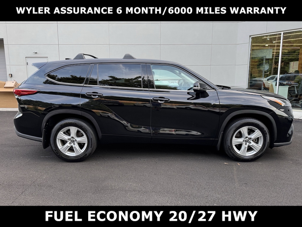 Used 2021 Toyota Highlander LE SUV