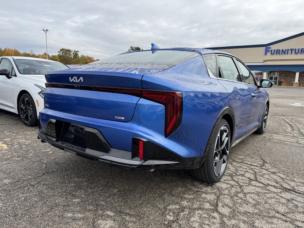 New 2025 Kia K4 GT-Line Sedan